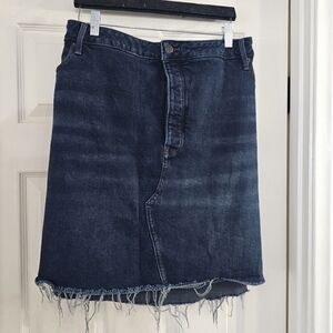 Denim Skirt with Raw Hem, Old Navy, Plus Size 26